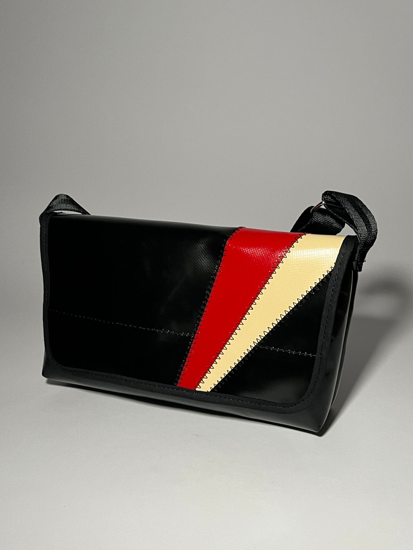 Messenger Bag 19_dl