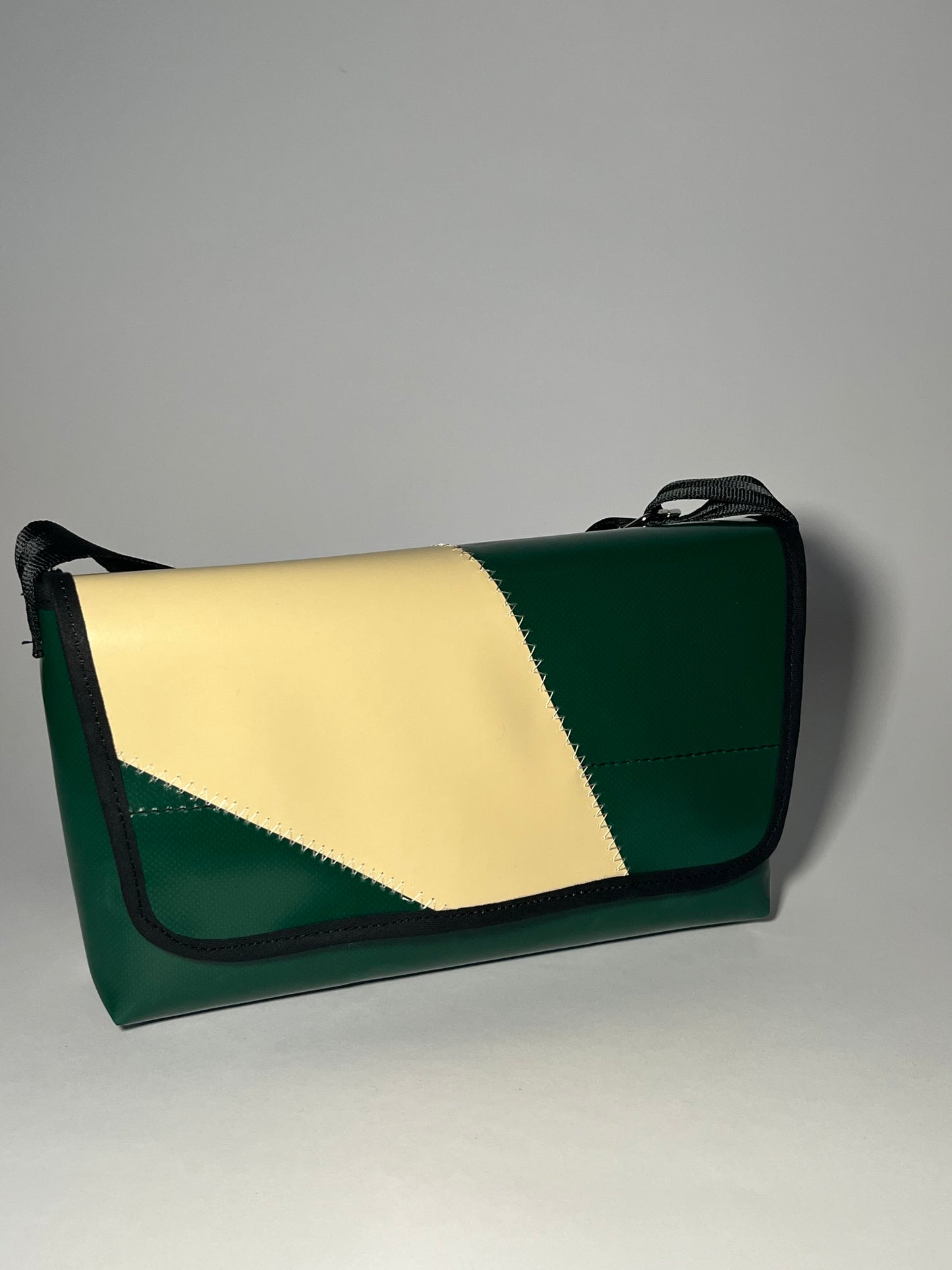 Messenger Bag 19_dl