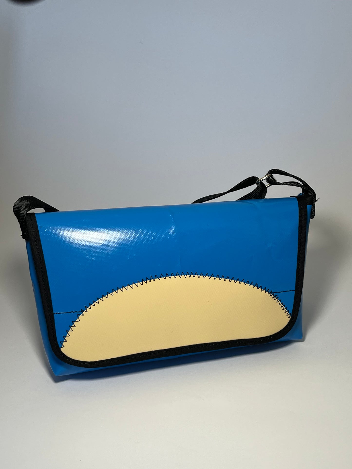 Messenger Bag 19_dl