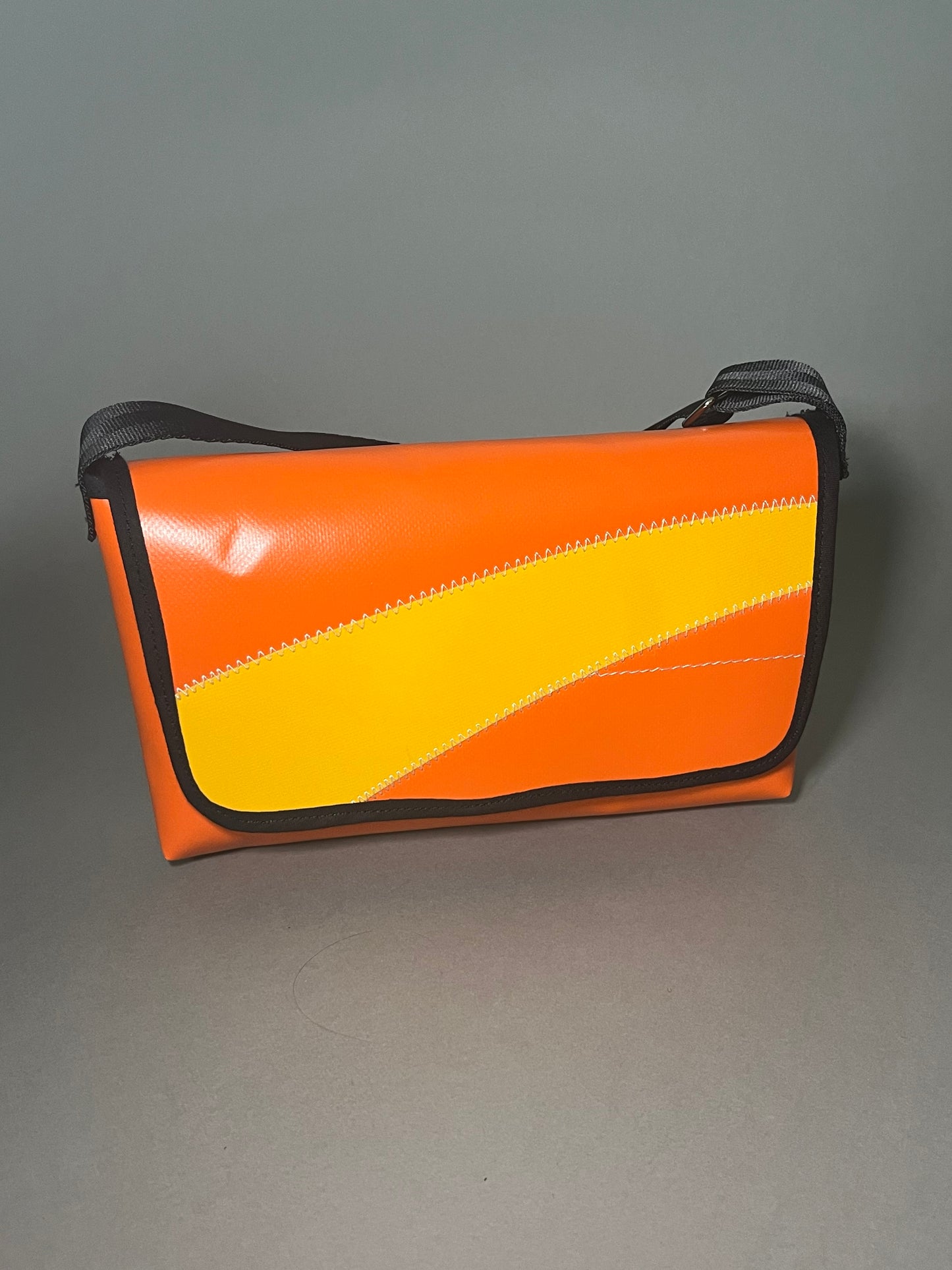 Messenger Bag 19_dl